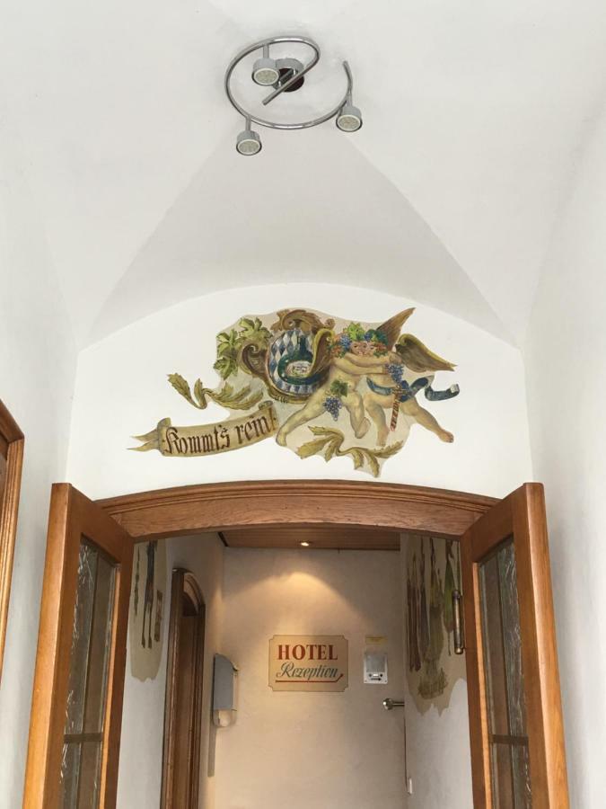 Готель Zum Winzermannle Вюрцбург Екстер'єр фото